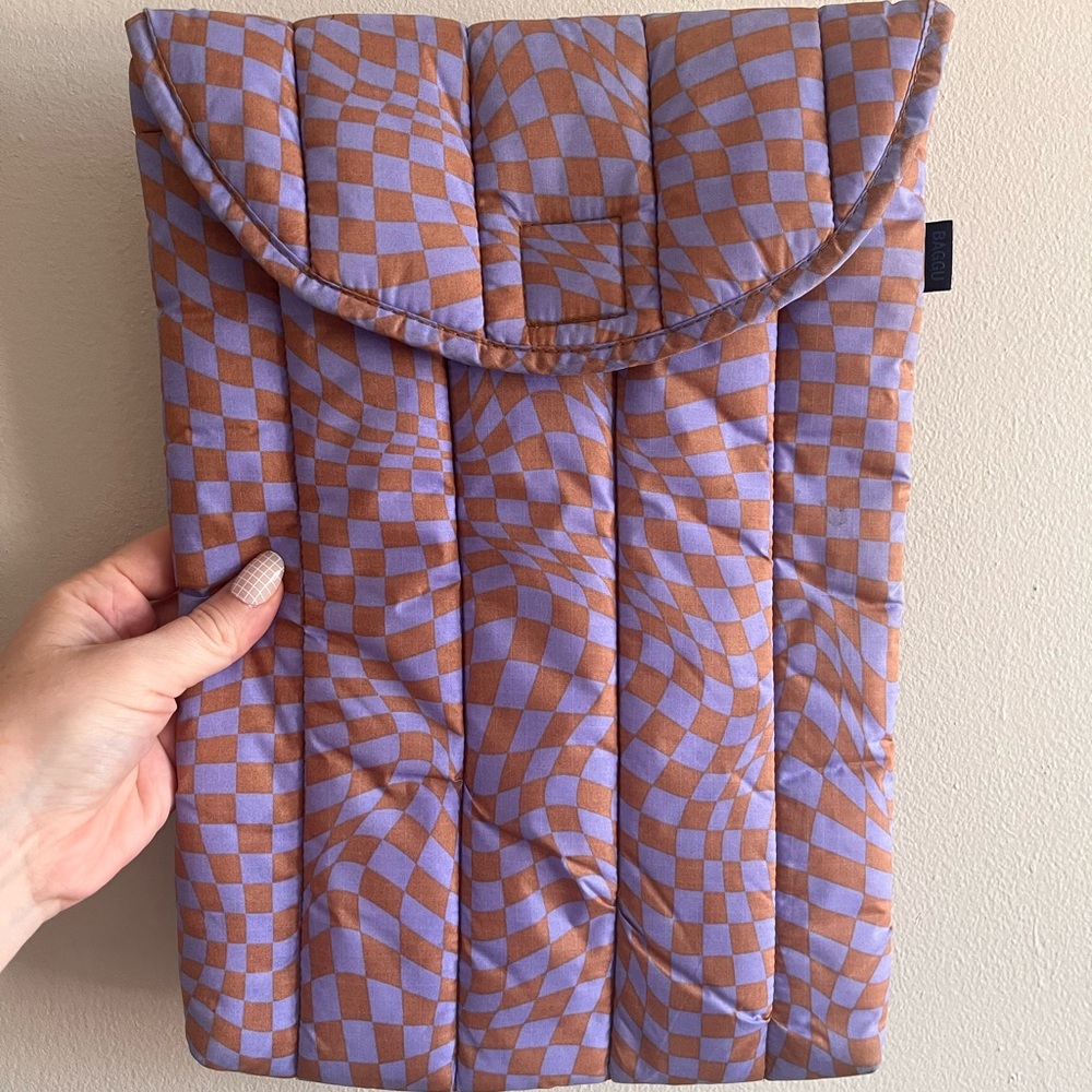 BAGGU 13 inch laptop sleeve in lavender trippy checker